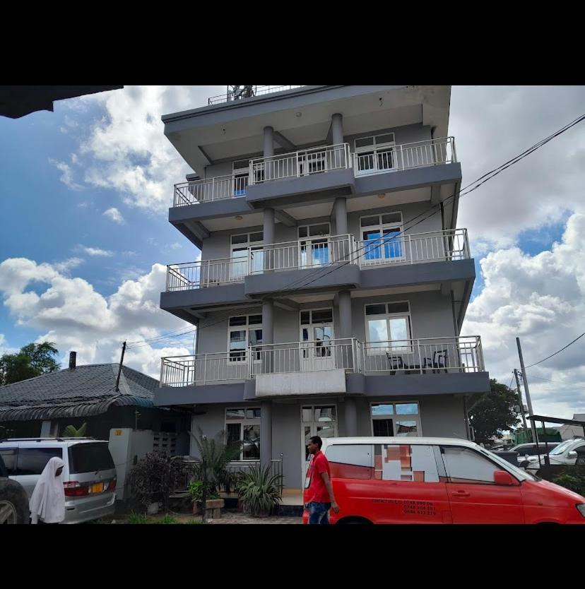 Sandiego Hotel&Bar Dar es Salaam Exterior foto